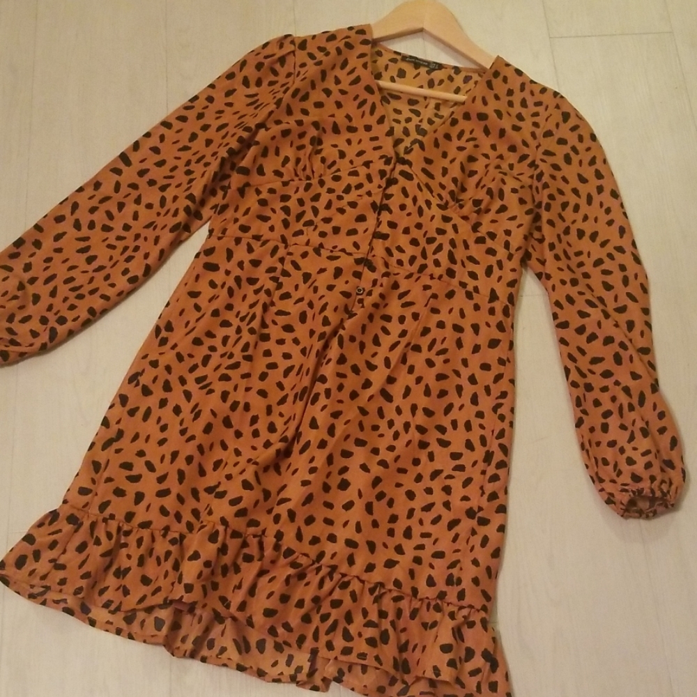 Brown dress